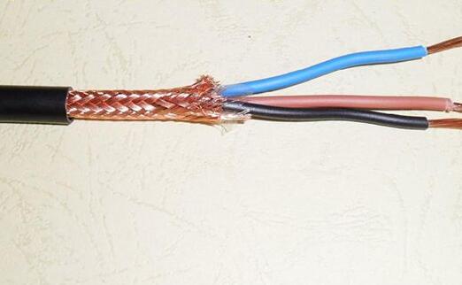 201703152221087232 201703152221087232